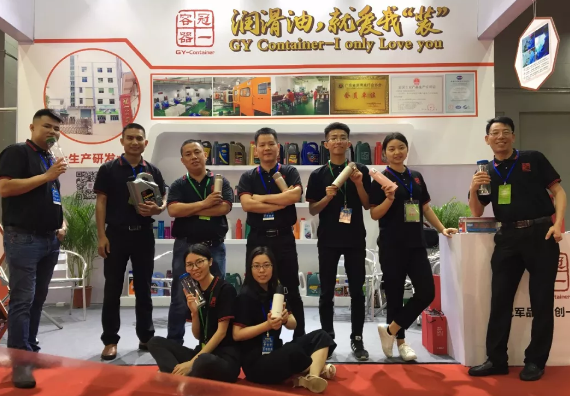 ��һ��(r��n)����ƿ�N�ۈF(tu��n)�(du��)���w��